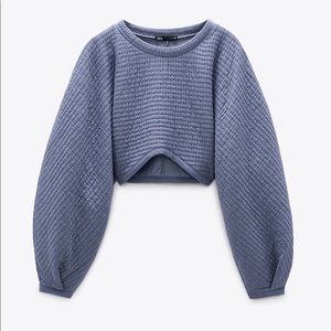 Cropped quilted sweatshirt